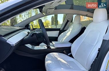 Внедорожник / Кроссовер Tesla Model Y 2021 в Тернополе