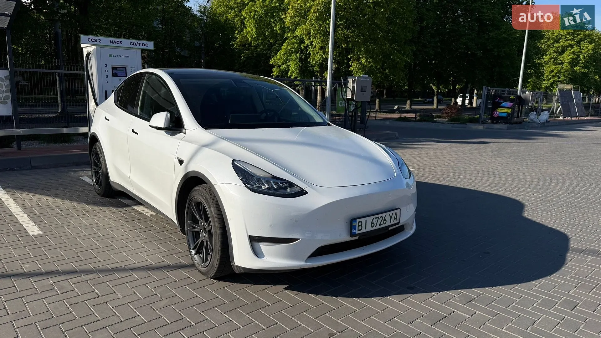 2022 Tesla Model Y - фото 1