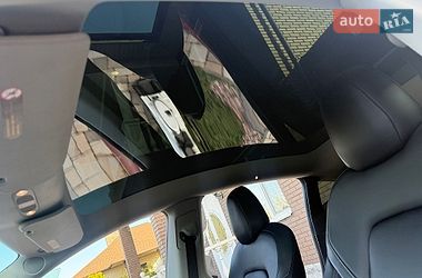 Внедорожник / Кроссовер Tesla Model Y 2022 в Киеве