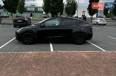 Внедорожник / Кроссовер Tesla Model Y 2024 в Киеве