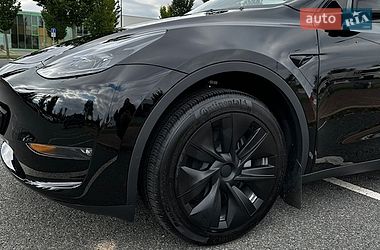 Внедорожник / Кроссовер Tesla Model Y 2024 в Киеве