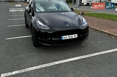 Внедорожник / Кроссовер Tesla Model Y 2024 в Киеве