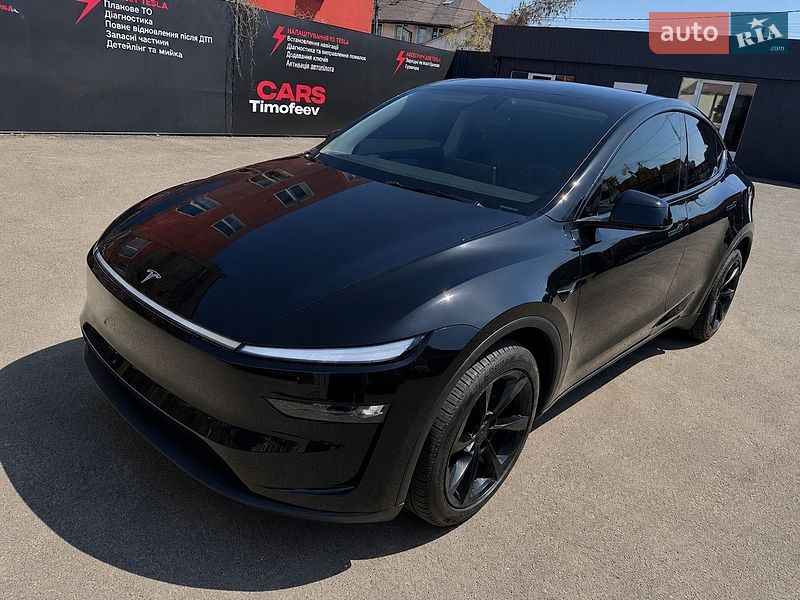 Tesla Model Y 2026