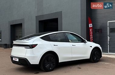 Внедорожник / Кроссовер Tesla Model Y 2025 в Киеве