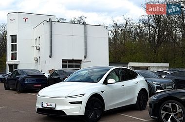 Внедорожник / Кроссовер Tesla Model Y 2025 в Киеве