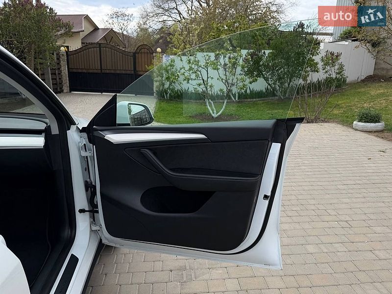Внедорожник / Кроссовер Tesla Model Y 2022 в Одессе