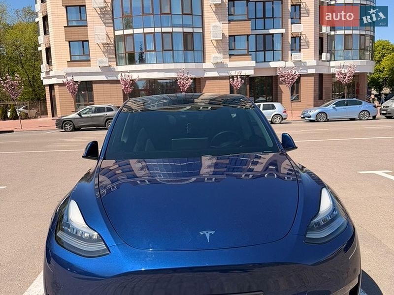 Позашляховик / Кросовер Tesla Model Y 2020 в Кременчуці