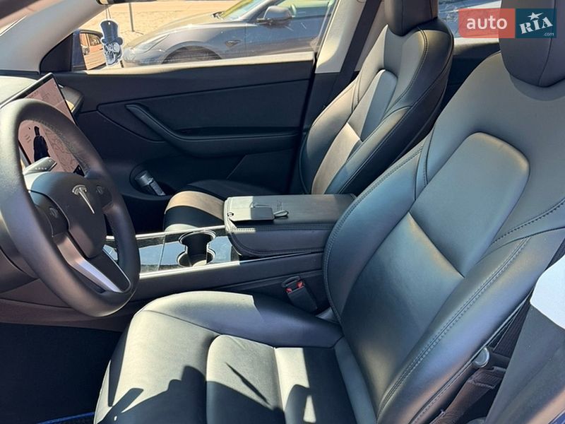 Позашляховик / Кросовер Tesla Model Y 2020 в Кременчуці
