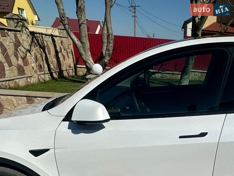 Внедорожник / Кроссовер Tesla Model Y 2023 в Тернополе