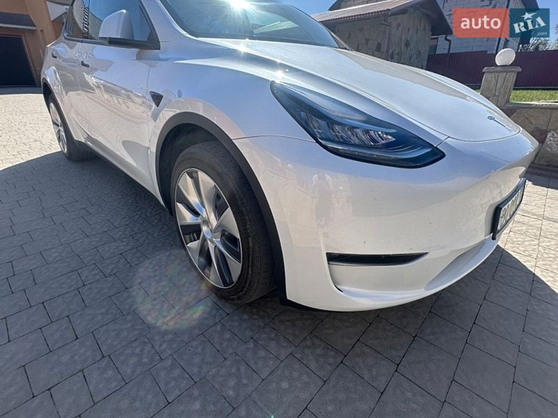 Внедорожник / Кроссовер Tesla Model Y 2023 в Тернополе