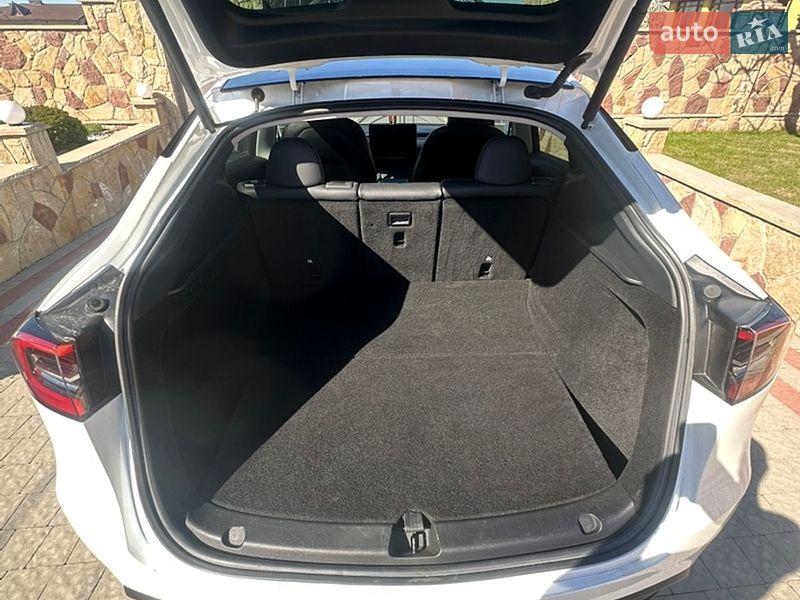Внедорожник / Кроссовер Tesla Model Y 2023 в Тернополе