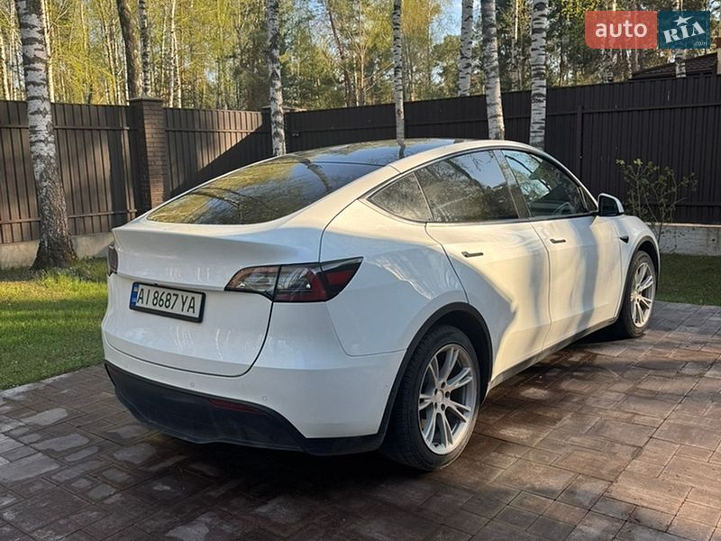 Внедорожник / Кроссовер Tesla Model Y 2021 в Киеве