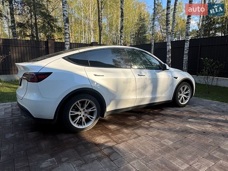 Внедорожник / Кроссовер Tesla Model Y 2021 в Киеве