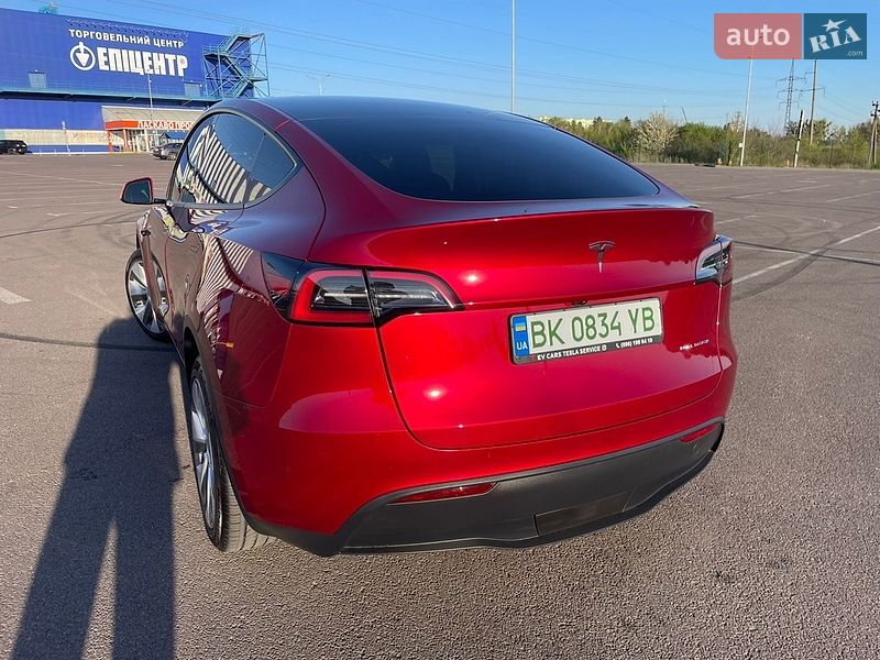 Позашляховик / Кросовер Tesla Model Y 2024 в Рівному фото 13 Позашляховик / Кросовер Tesla Model Y 2024 в Рівному