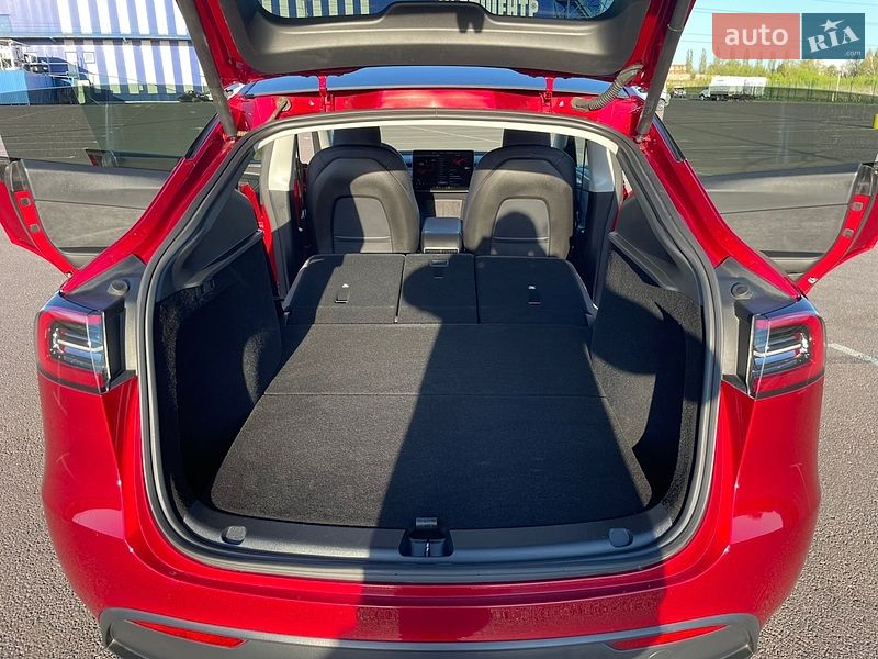 Позашляховик / Кросовер Tesla Model Y 2024 в Рівному фото 33 Позашляховик / Кросовер Tesla Model Y 2024 в Рівному