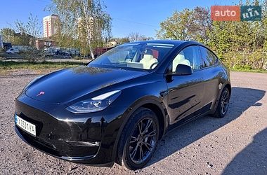 Позашляховик / Кросовер Tesla Model Y 2024 в Харкові