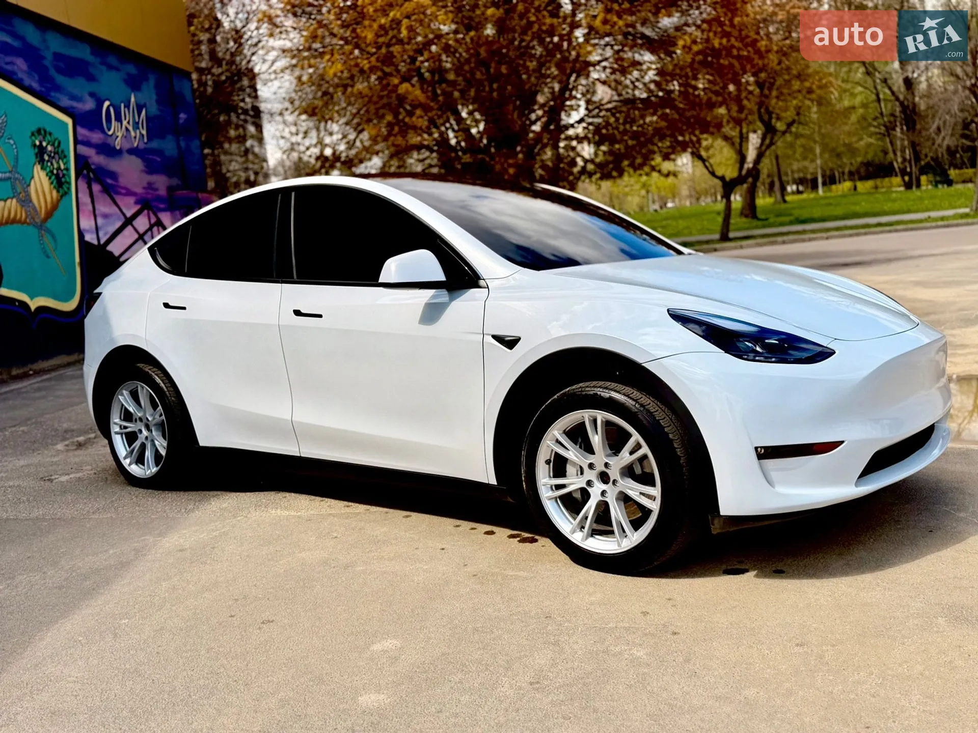 2024 Tesla Model Y - мініатюра 8