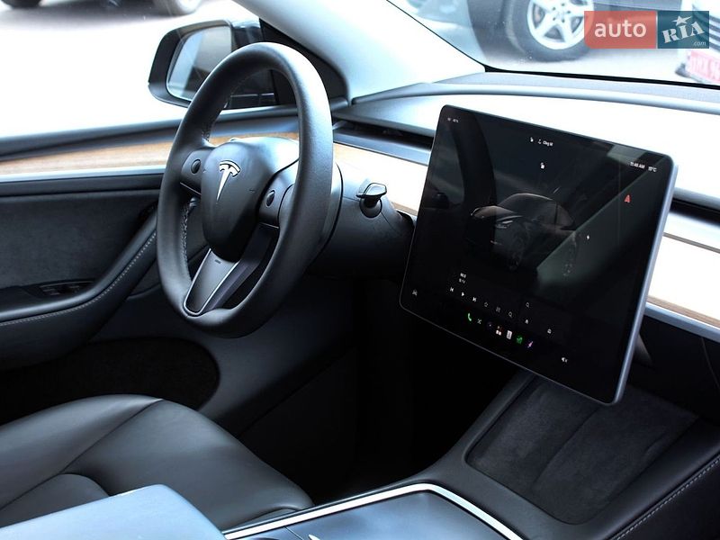 Позашляховик / Кросовер Tesla Model Y 2024 в Вінниці
