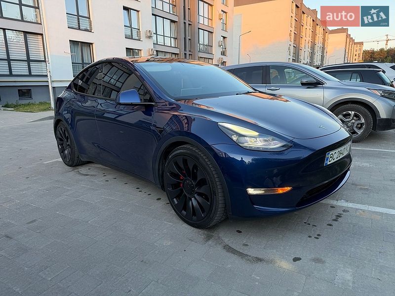 Внедорожник / Кроссовер Tesla Model Y 2021 в Львове
