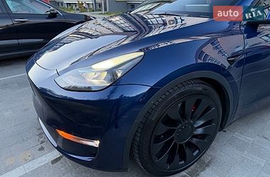 Внедорожник / Кроссовер Tesla Model Y 2021 в Львове