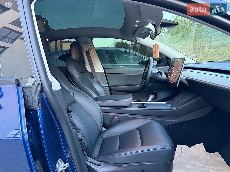 Внедорожник / Кроссовер Tesla Model Y 2021 в Львове