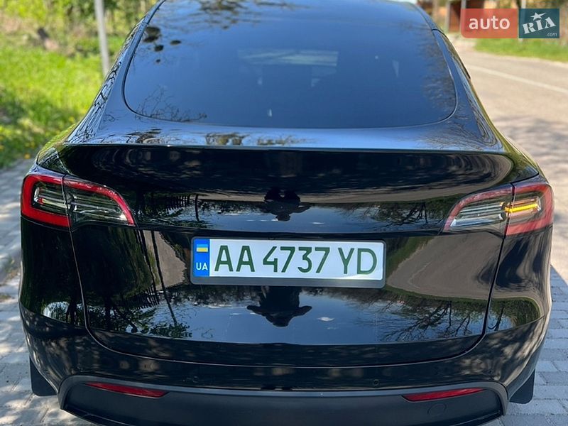 Внедорожник / Кроссовер Tesla Model Y 2021 в Киеве