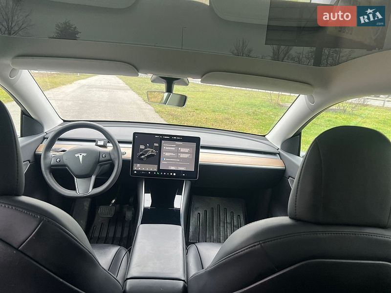 Внедорожник / Кроссовер Tesla Model Y 2021 в Киеве