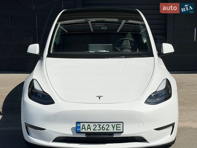 Внедорожник / Кроссовер Tesla Model Y 2023 в Киеве