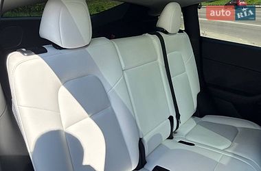 Внедорожник / Кроссовер Tesla Model Y 2023 в Киеве