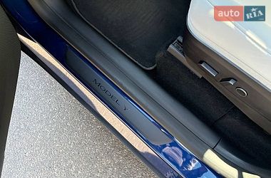 Внедорожник / Кроссовер Tesla Model Y 2023 в Киеве