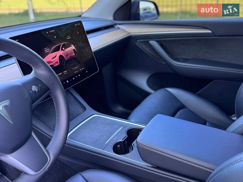 Внедорожник / Кроссовер Tesla Model Y 2023 в Черкассах