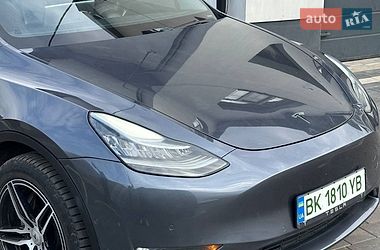 Внедорожник / Кроссовер Tesla Model Y 2020 в Дубно