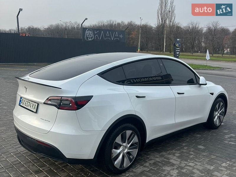 Внедорожник / Кроссовер Tesla Model Y 2023 в Харькове