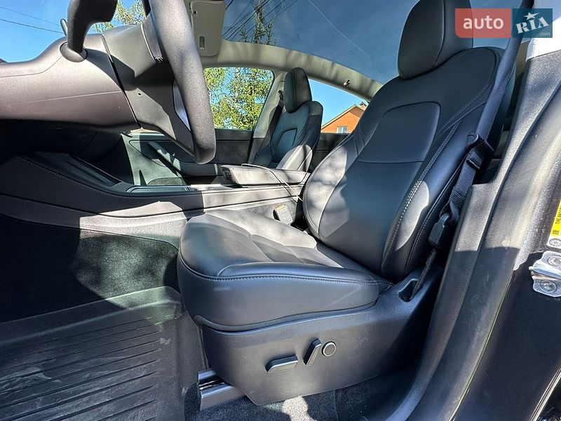 Внедорожник / Кроссовер Tesla Model Y 2024 в Виннице