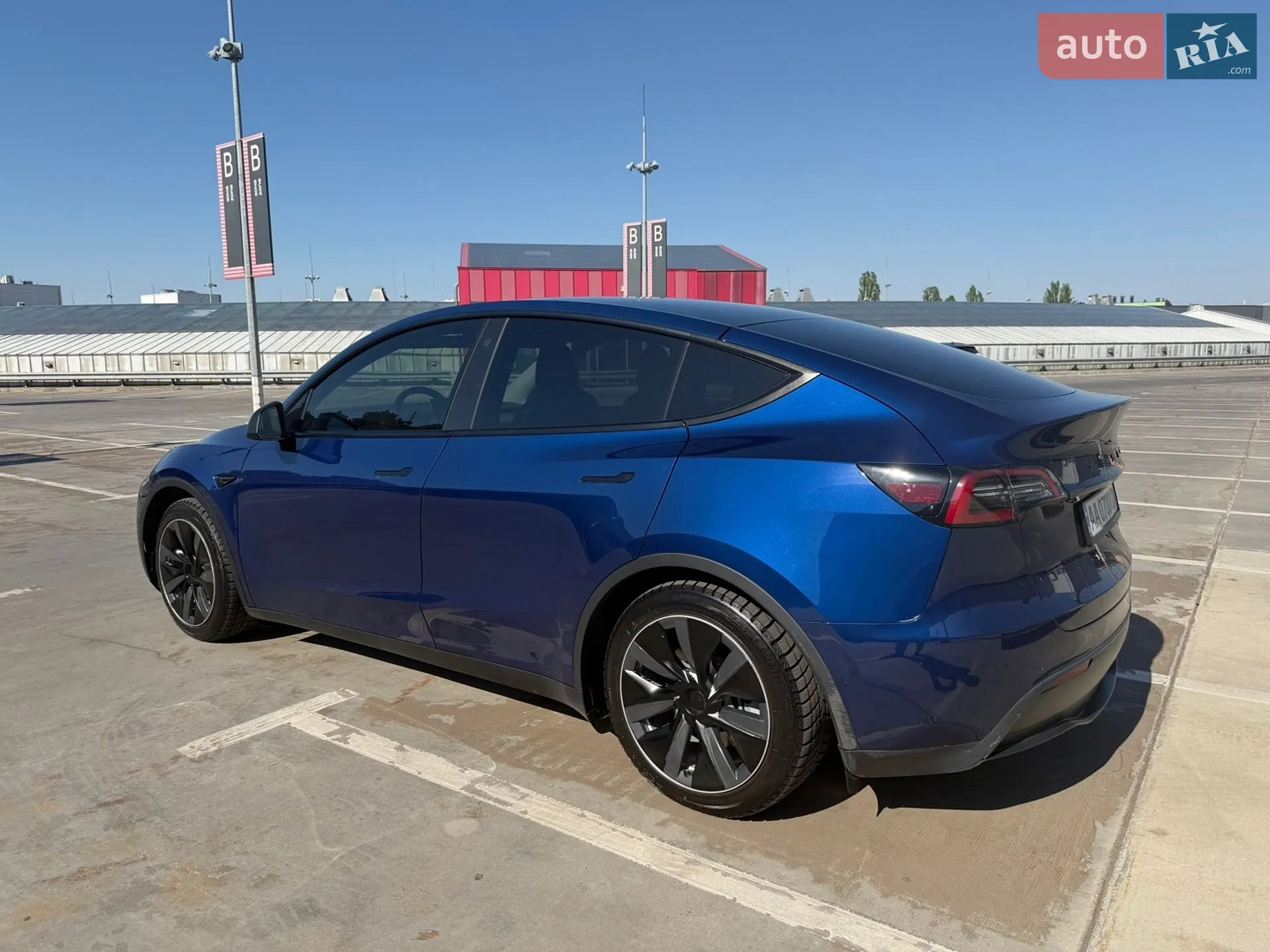 2021 Tesla Model Y - фото 1