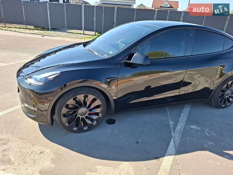Позашляховик / Кросовер Tesla Model Y 2022 в Ірпені
