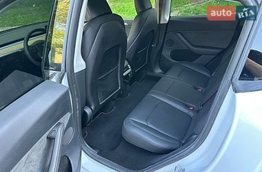 Внедорожник / Кроссовер Tesla Model Y 2024 в Киеве