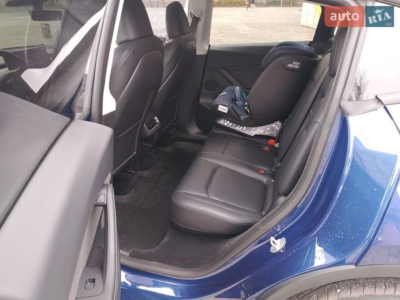 Внедорожник / Кроссовер Tesla Model Y 2023 в Днепре