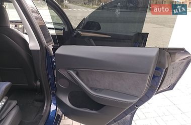 Внедорожник / Кроссовер Tesla Model Y 2023 в Днепре