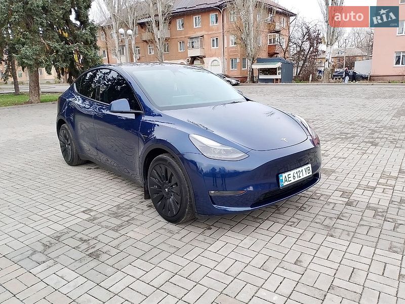 Внедорожник / Кроссовер Tesla Model Y 2023 в Днепре