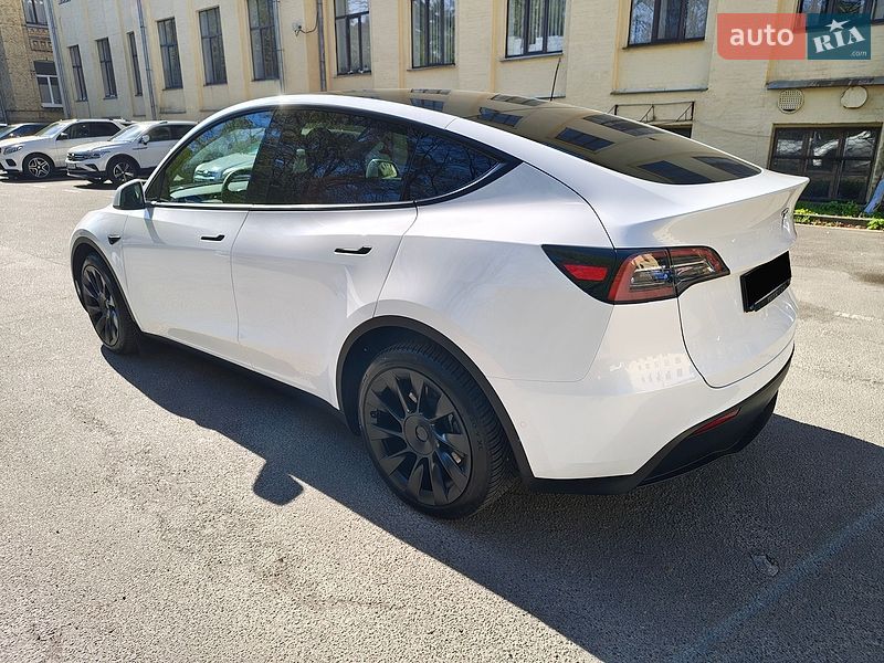 Внедорожник / Кроссовер Tesla Model Y 2022 в Киеве