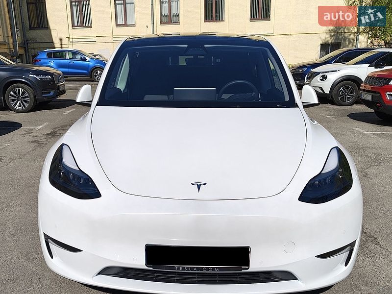 Внедорожник / Кроссовер Tesla Model Y 2022 в Киеве