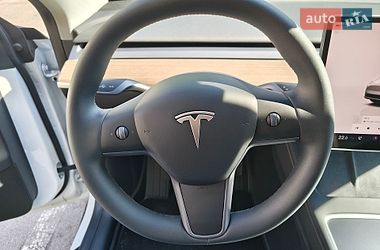 Внедорожник / Кроссовер Tesla Model Y 2022 в Киеве