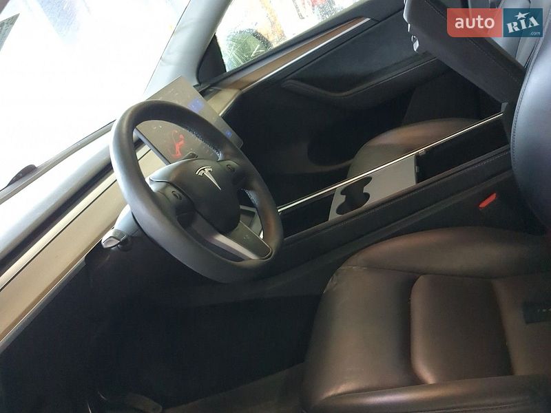 Внедорожник / Кроссовер Tesla Model Y 2023 в Запорожье