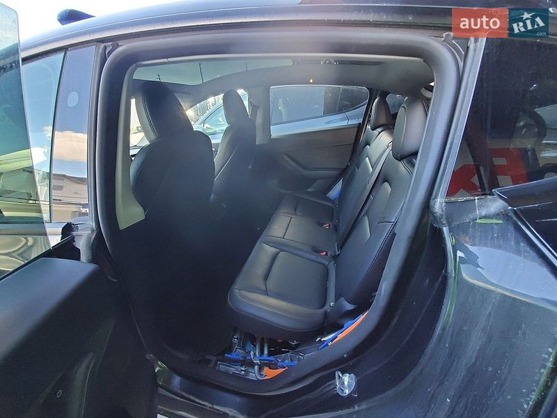 Внедорожник / Кроссовер Tesla Model Y 2024 в Запорожье