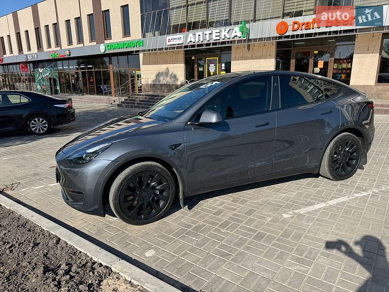 Внедорожник / Кроссовер Tesla Model Y 2023 в Виннице