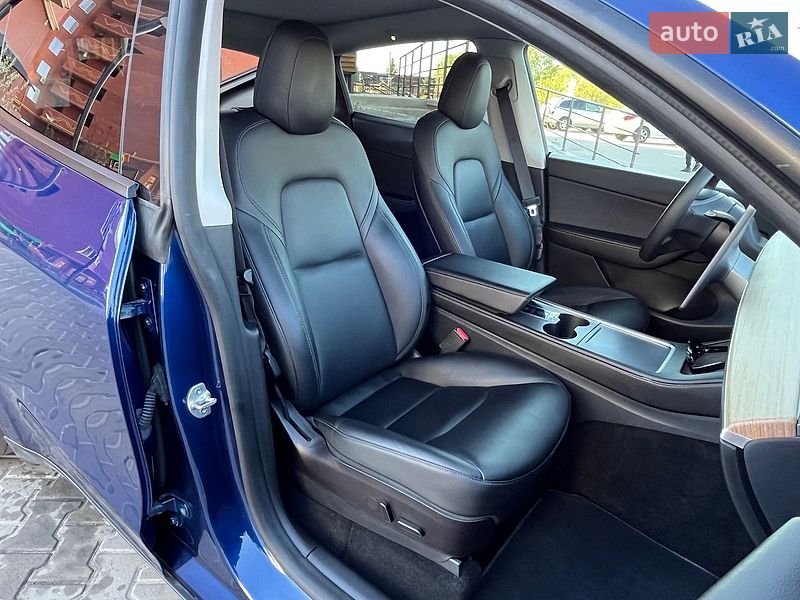 Внедорожник / Кроссовер Tesla Model Y 2021 в Борисполе
