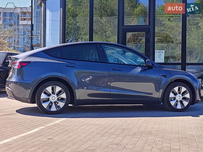 Внедорожник / Кроссовер Tesla Model Y 2024 в Львове