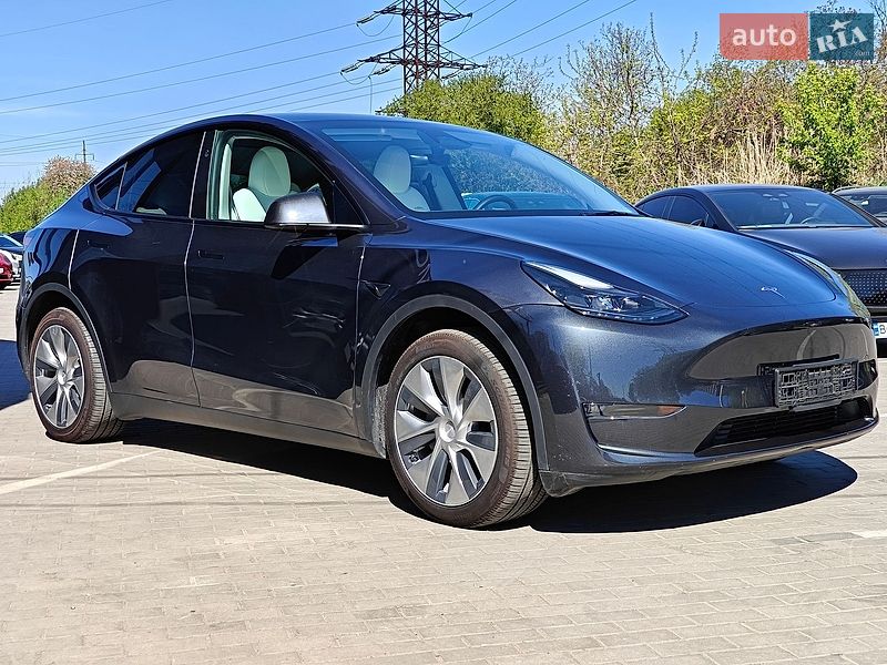Внедорожник / Кроссовер Tesla Model Y 2024 в Львове
