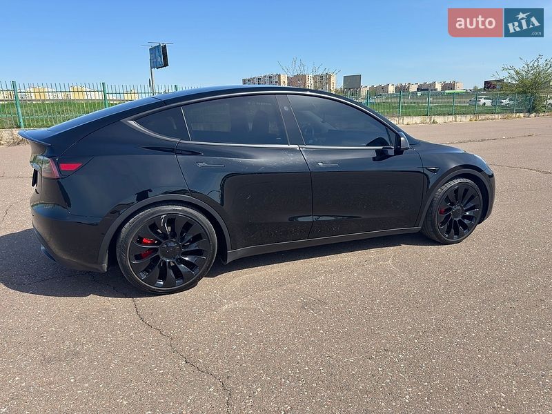 Внедорожник / Кроссовер Tesla Model Y 2023 в Одессе
